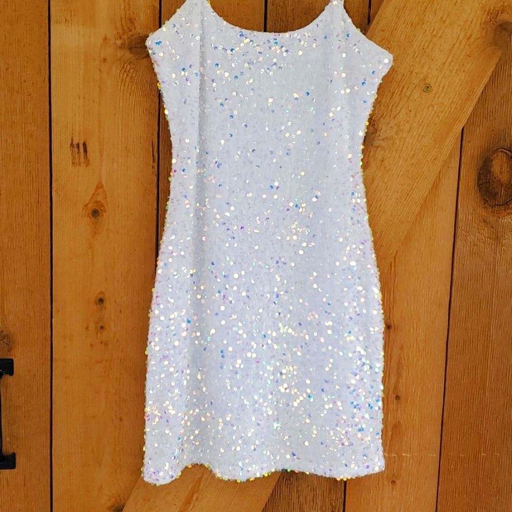 VELVI from Lady Black Tie.  Size Med white multi sequin dress